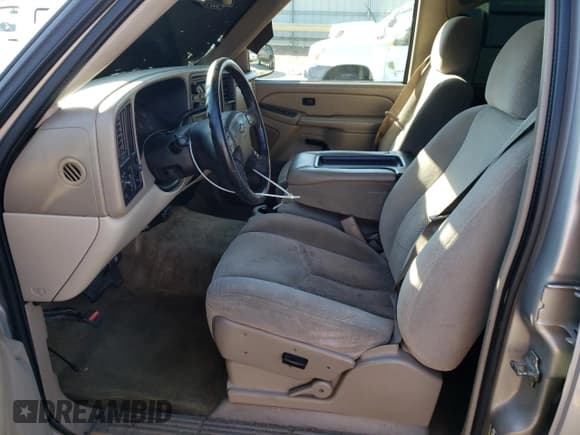 ✅ 2005 Chevrolet Suburban LT • VIN: 3GNEC16Z75G241623 • Лот: 77765474. Опубликован ранее на Copart с пробегом 200 659 миль. Бесплатный доступ к архиву аукционных продаж из США и подробный отчёт об истории автомобиля на DreamBid. Изображение 7.