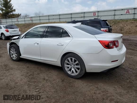 2016 Chevrolet Malibu LTZ z VIN 1G11E5SA8GF109511, wystawiony jako Copart lot #52000755 z przebiegiem 120 280 mil mil oraz Czysty tytuł • Clean title. Historia ofert i sprzedaży dostępna na DreamBid. Obrazek 2.