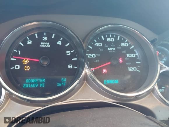 ✅ 2011 Chevrolet Silverado 1500 LT • VIN: 3GCPKSE30BG292822 • Lot: 43597787. Wystawiony na IAAI z przebiegiem 201 609 mil. Bezpłatny archiwum sprzedaży aukcyjnych z USA i szczegółowy raport historii pojazdu na DreamBid. Zdjęcie 7.