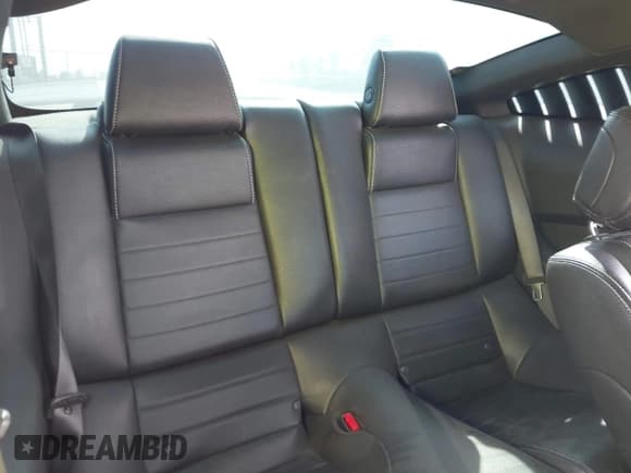 ✅ 2012 Ford Mustang GT Premium • VIN: 1ZVBP8CF5C5286886 • Lot: 43506889. Listed on IAAI with 101,397 mi. Free auction sales archive from the USA and detailed vehicle history report at DreamBid. Image 8.