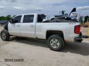 ✅ 2017 Chevrolet Silverado 2500HD LT • VIN: 1GC1KVEY5HF211021 • Lot: 58297065. Wystawiony na Copart z przebiegiem 176 143 mil. Bezpłatny archiwum sprzedaży aukcyjnych z USA i szczegółowy raport historii pojazdu na DreamBid. Zdjęcie 2.