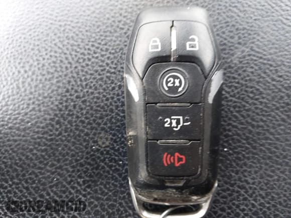 ✅ 2015 Ford F-150 XLT • VIN: 1FTFW1EF9FKE00485 • Lot: 43791137. Wystawiony na IAAI z przebiegiem 190 069 mil. Bezpłatny archiwum sprzedaży aukcyjnych z USA i szczegółowy raport historii pojazdu na DreamBid. Zdjęcie 11.