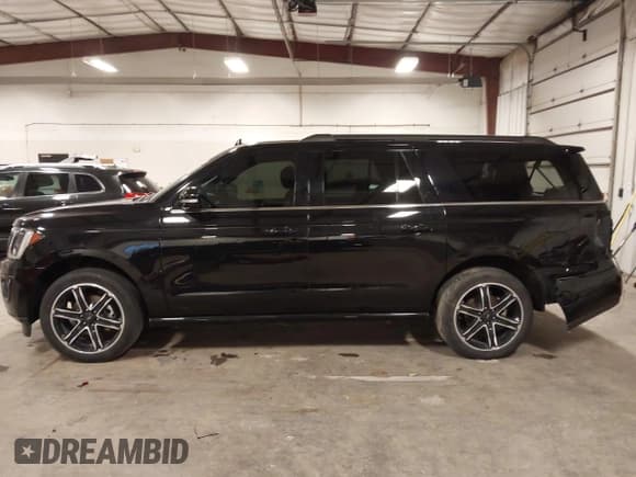 ✅ 2019 Ford Expedition Max Limited • VIN: 1FMJK2AT3KEA09196 • Lot: 43590893. Listed on IAAI with 61,275 mi. Free auction sales archive from the USA and detailed vehicle history report at DreamBid. Image 15.