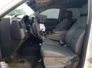 ✅ 2019 Chevrolet Silverado 1500 Work Truck • VIN: 2GCVKNEC4K1199268 • Lot: 64503164. Wystawiony na Copart z przebiegiem Nie podano. Bezpłatny archiwum sprzedaży aukcyjnych z USA i szczegółowy raport historii pojazdu na DreamBid. Zdjęcie 7.