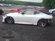 ✅ 2023 Nissan Z Sport • VIN: JN1BZ4AH1PM310285 • Лот: 42194303. Опубликован ранее на IAAI с пробегом 10 957 миль. Бесплатный доступ к архиву аукционных продаж из США и подробный отчёт об истории автомобиля на DreamBid. Изображение 14.