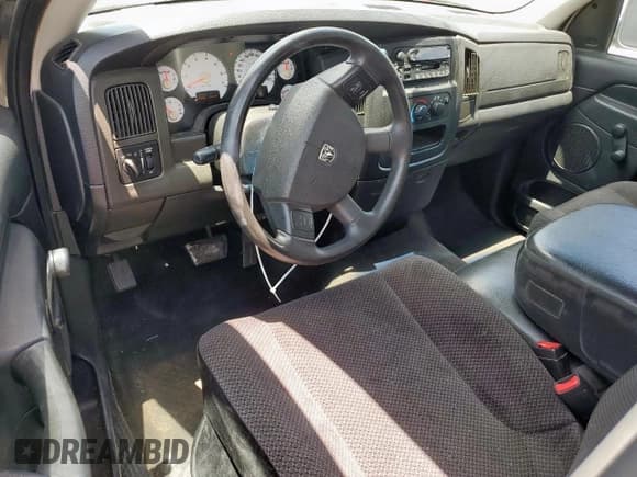 ✅ 2004 Dodge 2500 ST • VIN: 3D7KA28D84G159140 • Lot: 60584795. Wystawiony na Copart z przebiegiem 242 612 mil. Bezpłatny archiwum sprzedaży aukcyjnych z USA i szczegółowy raport historii pojazdu na DreamBid. Zdjęcie 8.