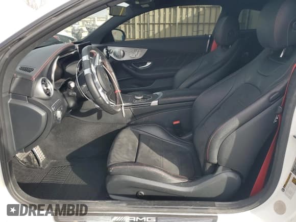 ✅ 2020 Mercedes-Benz C 43 AMG • VIN: W1KWJ6EB3LG022712 • Lot: 41509595. Wystawiony na Copart z przebiegiem 39 603 mil. Bezpłatny archiwum sprzedaży aukcyjnych z USA i szczegółowy raport historii pojazdu na DreamBid. Zdjęcie 7.