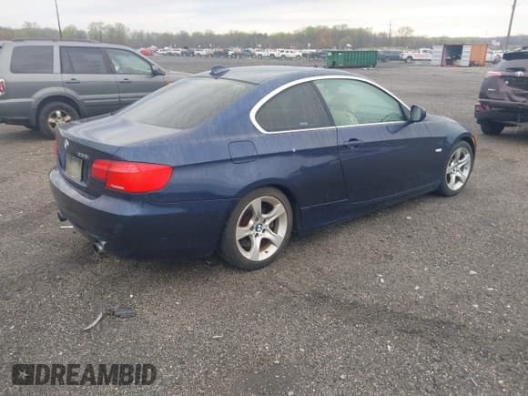 ✅ 2011 BMW 3 Series 335i • VIN: WBAKG7C59BE263045 • Lot: 42035151. Listed on IAAI with 125,675 mi. Free auction sales archive from the USA and detailed vehicle history report at DreamBid. Image 4.