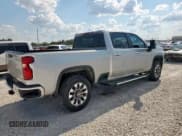 ✅ 2023 Chevrolet Silverado 2500HD LT • VIN: 1GC4YNE78PF113702 • Lot: 71839385. Wystawiony na Copart z przebiegiem 85 093 mil. Bezpłatny archiwum sprzedaży aukcyjnych z USA i szczegółowy raport historii pojazdu na DreamBid. Zdjęcie 3.