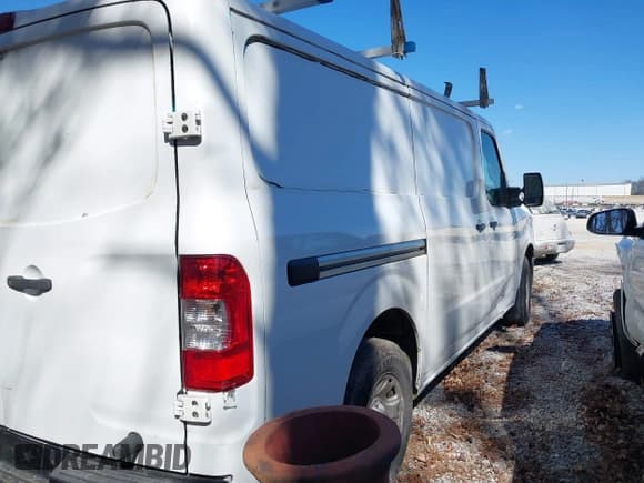 ✅ 2014 Nissan NV Cargo • VIN: 1N6AF0KX7EN106370 • Лот: 41565735. Опубликован ранее на IAAI с пробегом 294 437 миль. Бесплатный доступ к архиву аукционных продаж из США и подробный отчёт об истории автомобиля на DreamBid. Изображение 4.