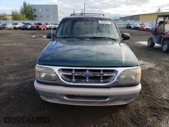 ✅ 1995 Ford Explorer Eddie Bauer • VIN: 1FMDU34X4SZB55224 • Lot: 53003025. Listed on Copart with 153,602 mi. Free auction sales archive from the USA and detailed vehicle history report at DreamBid. Image 5.