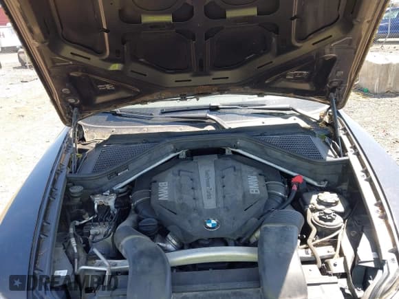 ✅ 2013 BMW X5 xDrive50i • VIN: 5UXZV8C54D0C15421 • Lot: 42298535. Listed on IAAI with 118,890 mi. Free auction sales archive from the USA and detailed vehicle history report at DreamBid. Image 10.