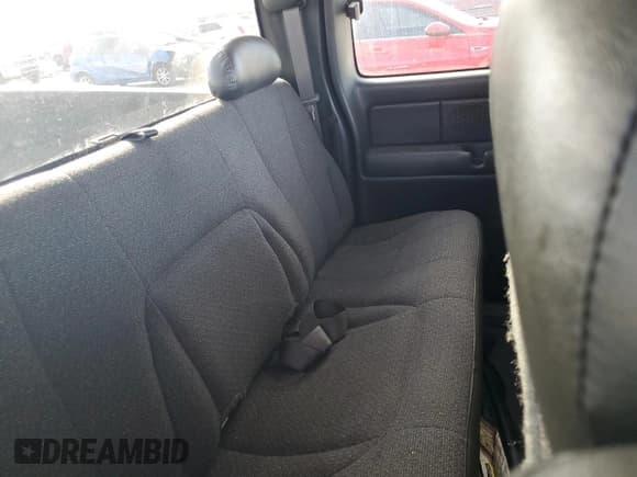 ✅ 2002 Chevrolet Silverado 1500 • VIN: 2GCEC19V521140022 • Lot: 64477865. Wystawiony na Copart z przebiegiem Nie podano. Bezpłatny archiwum sprzedaży aukcyjnych z USA i szczegółowy raport historii pojazdu na DreamBid. Zdjęcie 10.