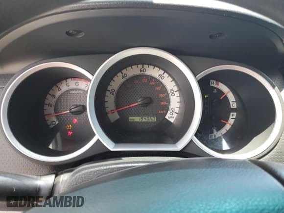 ✅ 2013 Toyota Tacoma • VIN: 5TFJX4CN5DX022460 • Лот: 64212675. Опубликован ранее на Copart с пробегом 194 060 миль. Бесплатный доступ к архиву аукционных продаж из США и подробный отчёт об истории автомобиля на DreamBid. Изображение 9.