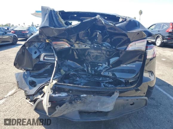 ✅ 2022 Tesla Model Y Performance • VIN: 7SAYGDEF7NF351535 • Lot: 82215665. Listed on Copart with 45,725 mi. Free auction sales archive from the USA and detailed vehicle history report at DreamBid. Image 6.