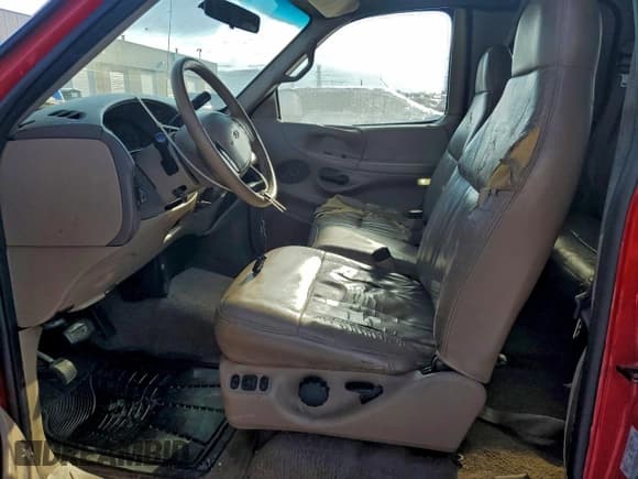 ✅ 1998 Ford F-150 • VIN: 1FTZX1761WNB53405 • Lot: 94944725. Listed on Copart with 307,054 mi. Free auction sales archive from the USA and detailed vehicle history report at DreamBid. Image 7.