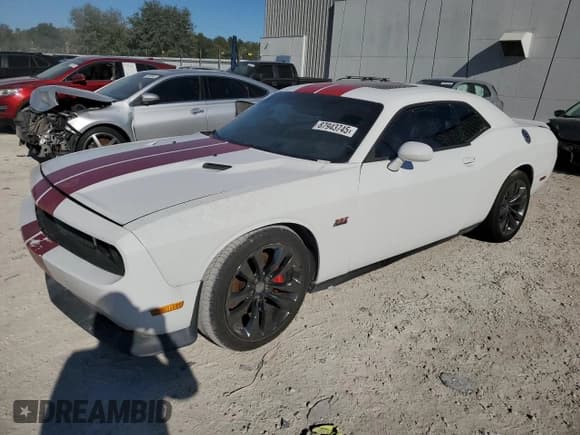 ✅ 2014 Dodge Challenger SRT-8 • VIN: 2C3CDYCJ4EH101599 • Lot: 87943745. Wystawiony na Copart z przebiegiem 74 407 mil. Bezpłatny archiwum sprzedaży aukcyjnych z USA i szczegółowy raport historii pojazdu na DreamBid. Zdjęcie 1.
