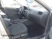 ✅ 2016 Volkswagen Jetta S • VIN: 3VW267AJ6GM216544 • Lot: 43563869. Wystawiony na IAAI z przebiegiem 97 707 mil. Bezpłatny archiwum sprzedaży aukcyjnych z USA i szczegółowy raport historii pojazdu na DreamBid. Zdjęcie 5.