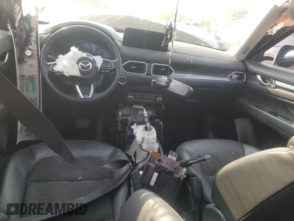 ✅ 2023 Mazda CX-5 S Preferred • VIN: JM3KFBCM2P0114780 • Lot: 71478105. Wystawiony na Copart z przebiegiem Nie podano. Bezpłatny archiwum sprzedaży aukcyjnych z USA i szczegółowy raport historii pojazdu na DreamBid. Zdjęcie 8.