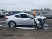 ✅ 2016 Hyundai Genesis Coupe 3.8L Base • VIN: KMHHT6KJ3GU132901 • Lot: 41525043. Wystawiony na IAAI z przebiegiem 94 012 mil. Bezpłatny archiwum sprzedaży aukcyjnych z USA i szczegółowy raport historii pojazdu na DreamBid. Zdjęcie 13.