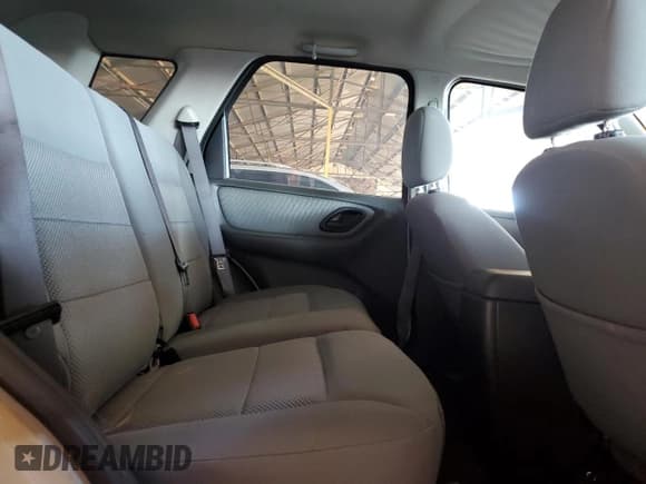 ✅ 2005 Ford Escape Hybrid • VIN: 1FMYU96H65KE33631 • Lot: 84043375. Listed on Copart with 129,644 mi. Free auction sales archive from the USA and detailed vehicle history report at DreamBid. Image 10.