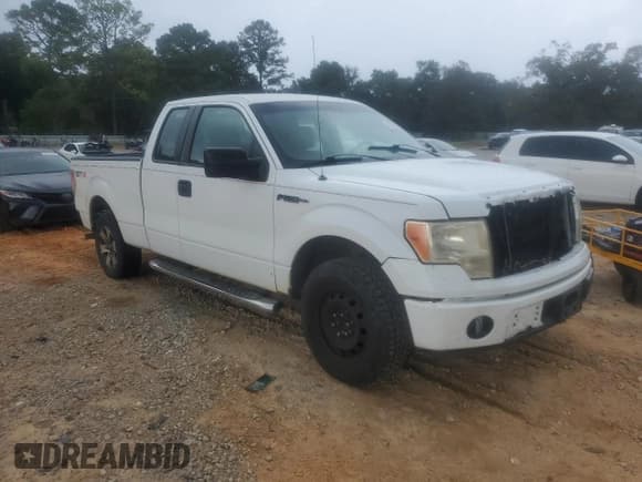 ✅ 2012 Ford F-150 STX • VIN: 1FTFX1CF7CKD10098 • Lot: 82253605. Wystawiony na Copart z przebiegiem 198 837 mil. Bezpłatny archiwum sprzedaży aukcyjnych z USA i szczegółowy raport historii pojazdu na DreamBid. Zdjęcie 4.