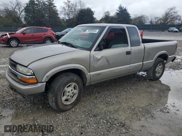 ✅ 2003 Chevrolet S-10 LS • VIN: 1GCDT19XX38136933 • Лот: 78389504. Опубликован ранее на Copart с пробегом 147 771 миль. Бесплатный доступ к архиву аукционных продаж из США и подробный отчёт об истории автомобиля на DreamBid. Изображение 1.