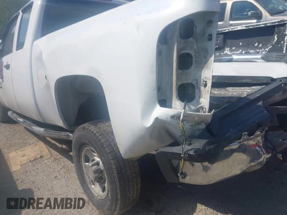 ✅ 2007 Chevrolet Silverado 2500HD Work Truck • VIN: 1GCHC29K57E516474 • Лот: 43119760. Опубликован ранее на IAAI с пробегом 359 924 миль. Бесплатный доступ к архиву аукционных продаж из США и подробный отчёт об истории автомобиля на DreamBid. Изображение 15.