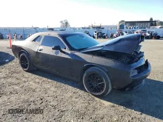 ✅ 2019 Dodge Challenger SXT • VIN: 2C3CDZAG5KH752104 • Lot: 39530284. Wystawiony na Copart z przebiegiem 19 157 mil. Bezpłatny archiwum sprzedaży aukcyjnych z USA i szczegółowy raport historii pojazdu na DreamBid. Zdjęcie 4.