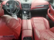 ✅ 2019 Maserati Levante GranSport • VIN: ZN661XUS8KX314905 • Лот: 70457115. Опубликован ранее на Copart с пробегом 67 407 миль. Бесплатный доступ к архиву аукционных продаж из США и подробный отчёт об истории автомобиля на DreamBid. Изображение 8.