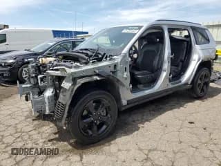✅ 2023 Jeep Grand Cherokee Altitude • VIN: 1C4RJJAG9P8901465 • Лот: 58945895. Опубликован ранее на Copart с пробегом Не указан. Бесплатный доступ к архиву аукционных продаж из США и подробный отчёт об истории автомобиля на DreamBid. Изображение 1.