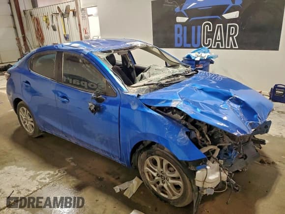 ✅ 2017 Toyota Yaris • VIN: 3MYDLBYVXHY156733 • Lot: 93963295. Wystawiony na Copart z przebiegiem 90 039 mil. Bezpłatny archiwum sprzedaży aukcyjnych z USA i szczegółowy raport historii pojazdu na DreamBid. Zdjęcie 4.