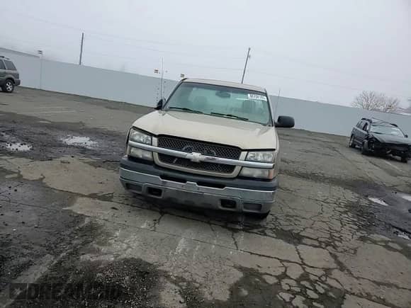 2004 Chevrolet Silverado 1500 LS z VIN 1GCEC14T74E115825, wystawiony jako Copart lot #88708185 z przebiegiem Nie podano mil oraz Szkoda całkowita • Salvage title. Historia ofert i sprzedaży dostępna na DreamBid. Obrazek 10.