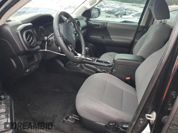 ✅ 2019 Toyota Tacoma SR • VIN: 5TFAX5GN5KX162795 • Лот: 83941785. Опубликован ранее на Copart с пробегом 165 530 миль. Бесплатный доступ к архиву аукционных продаж из США и подробный отчёт об истории автомобиля на DreamBid. Изображение 7.