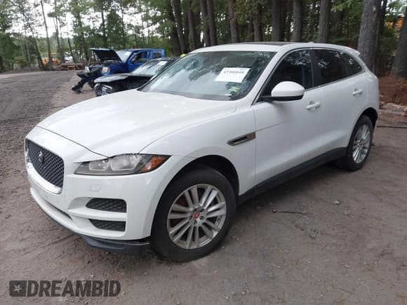 ✅ 2017 Jaguar F-Pace 35t Prestige • VIN: SADCK2BV4HA062345 • Лот: 43366840. Опубликован ранее на IAAI с пробегом 102 049 миль. Бесплатный доступ к архиву аукционных продаж из США и подробный отчёт об истории автомобиля на DreamBid. Изображение 18.