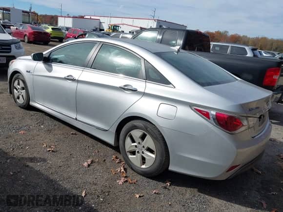 2012 Hyundai Sonata Hybrid с VIN KMHEC4A49CA042344, выставлен на аукционе IAAI как лот 43612459 с пробегом 221 808 миль миль и . История ставок и продаж доступна на DreamBid. Изображение 3.