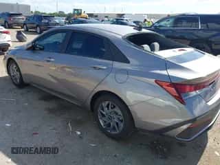 2024 Hyundai Elantra SEL с VIN KMHLM4DG9RU766116, выставлен на аукционе IAAI как лот 42723610 с пробегом 19 682 миль миль и . История ставок и продаж доступна на DreamBid. Изображение 3.