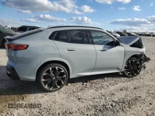 ✅ 2024 BMW X2 M35i • VIN: WBX83GM06R5Y87037 • Лот: 76191604. Опубликован ранее на Copart с пробегом 18 856 миль. Бесплатный доступ к архиву аукционных продаж из США и подробный отчёт об истории автомобиля на DreamBid. Изображение 3.