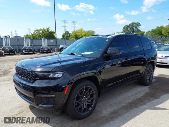 ✅ 2023 Jeep Grand Cherokee Summit • VIN: 1C4RJKEG8P8103667 • Lot: 43092833. Listed on IAAI with 70,209 mi. Free auction sales archive from the USA and detailed vehicle history report at DreamBid. Image 2.