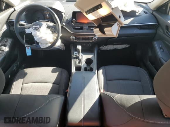 ✅ 2024 Nissan Altima S • VIN: 1N4BL4BV0RN424199 • Lot: 82298875. Listed on Copart with 14,639 mi. Free auction sales archive from the USA and detailed vehicle history report at DreamBid. Image 8.