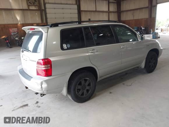 2001 Toyota Highlander с VIN JTEHF21A010001263, выставлен на аукционе IAAI как лот 42788745 с пробегом 178 185 миль миль и . История ставок и продаж доступна на DreamBid. Изображение 4.