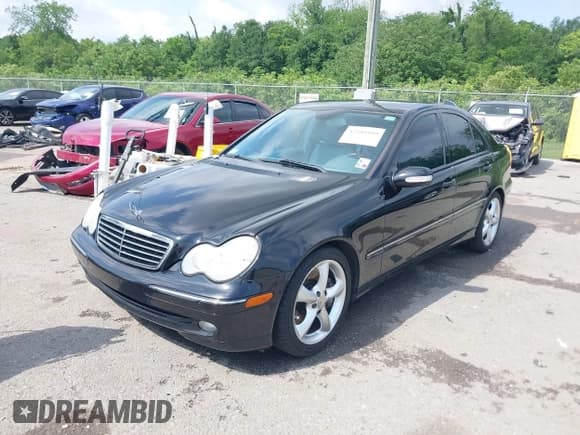 ✅ 2004 Mercedes-Benz C 230 Kompressor • VIN: WDBRF40J64F505984 • Lot: 42108989. Listed on IAAI with 120,383 mi. Free auction sales archive from the USA and detailed vehicle history report at DreamBid. Image 17.