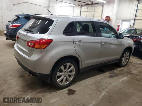 2013 Mitsubishi Outlander ES z VIN 4A4AR3AU4DE022503, wystawiony jako Copart lot #66431525 z przebiegiem 84 299 mil mil oraz Szkoda całkowita • Salvage title. Historia ofert i sprzedaży dostępna na DreamBid. Obrazek 3.