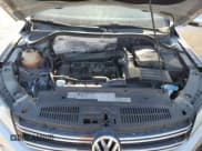 ✅ 2012 Volkswagen Tiguan SE • VIN: WVGAV7AXXCW517605 • Lot: 63290435. Wystawiony na Copart z przebiegiem 129 612 mil. Bezpłatny archiwum sprzedaży aukcyjnych z USA i szczegółowy raport historii pojazdu na DreamBid. Zdjęcie 12.