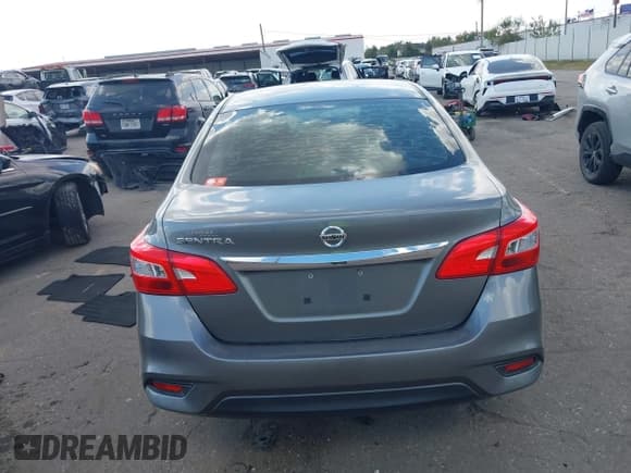 ✅ 2017 Nissan Sentra S • VIN: 3N1AB7AP8HY272741 • Lot: 43371643. Wystawiony na IAAI z przebiegiem 145 945 mil. Bezpłatny archiwum sprzedaży aukcyjnych z USA i szczegółowy raport historii pojazdu na DreamBid. Zdjęcie 16.
