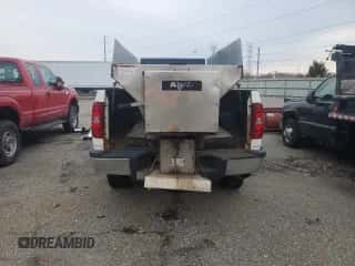 2010 Chevrolet Silverado 3500HD SRW Work Truck с VIN 1GC3KZBG3AF135364, выставлен на аукционе Copart как лот 81916204 с пробегом 8 252 миль миль и Чистый • Clean title. История ставок и продаж доступна на DreamBid. Изображение 6.