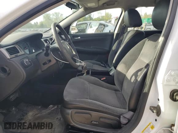 ✅ 2014 Chevrolet Impala Police Police • VIN: 2G1WD5E33E1186829 • Lot: 81985255. Wystawiony na Copart z przebiegiem 100 843 mil. Bezpłatny archiwum sprzedaży aukcyjnych z USA i szczegółowy raport historii pojazdu na DreamBid. Zdjęcie 7.