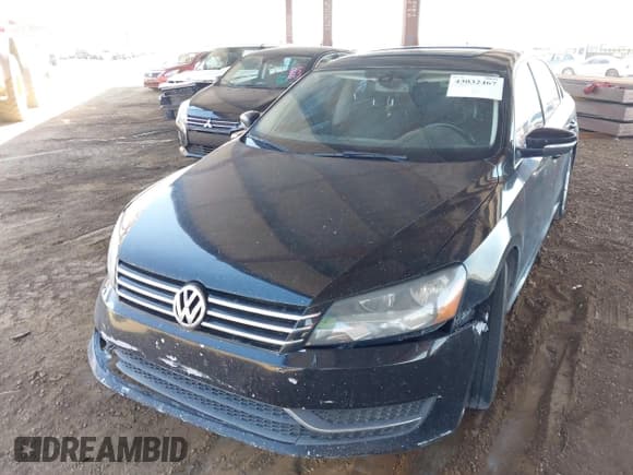 ✅ 2013 Volkswagen Passat SE • VIN: 1VWBP7A30DC076180 • Lot: 43032467. Listed on IAAI with 157,698 mi. Free auction sales archive from the USA and detailed vehicle history report at DreamBid. Image 2.