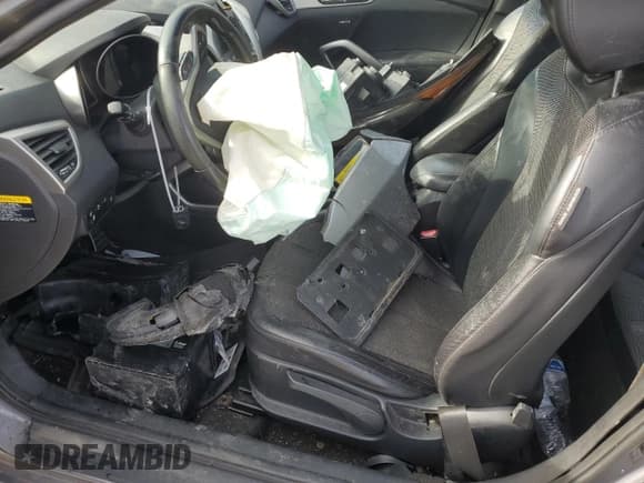 ✅ 2012 Hyundai Veloster w/Black Int • VIN: KMHTC6AD3CU061313 • Lot: 85284144. Wystawiony na Copart z przebiegiem Nie podano. Bezpłatny archiwum sprzedaży aukcyjnych z USA i szczegółowy raport historii pojazdu na DreamBid. Zdjęcie 7.