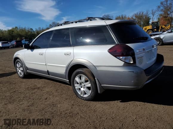 ✅ 2005 Subaru Legacy Outback Limited • VIN: 4S4BP62C257390236 • Лот: 86685095. Опубликован ранее на Copart с пробегом 208 098 миль. Бесплатный доступ к архиву аукционных продаж из США и подробный отчёт об истории автомобиля на DreamBid. Изображение 2.